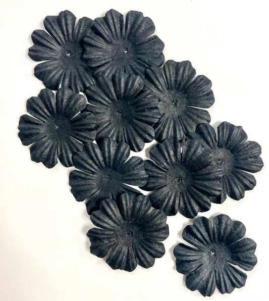 Bazzill Basics Paper - Medium Paper Flowers - Primula Raven